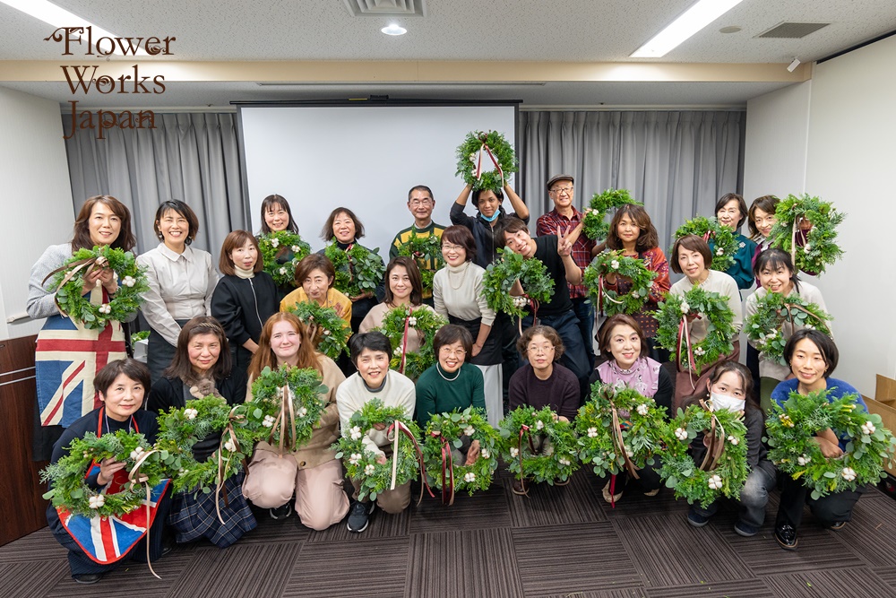 エバーグリーンで作る本格的イングリッシュスタイルのクリスマスリース講習会in2023【関西日英協会】