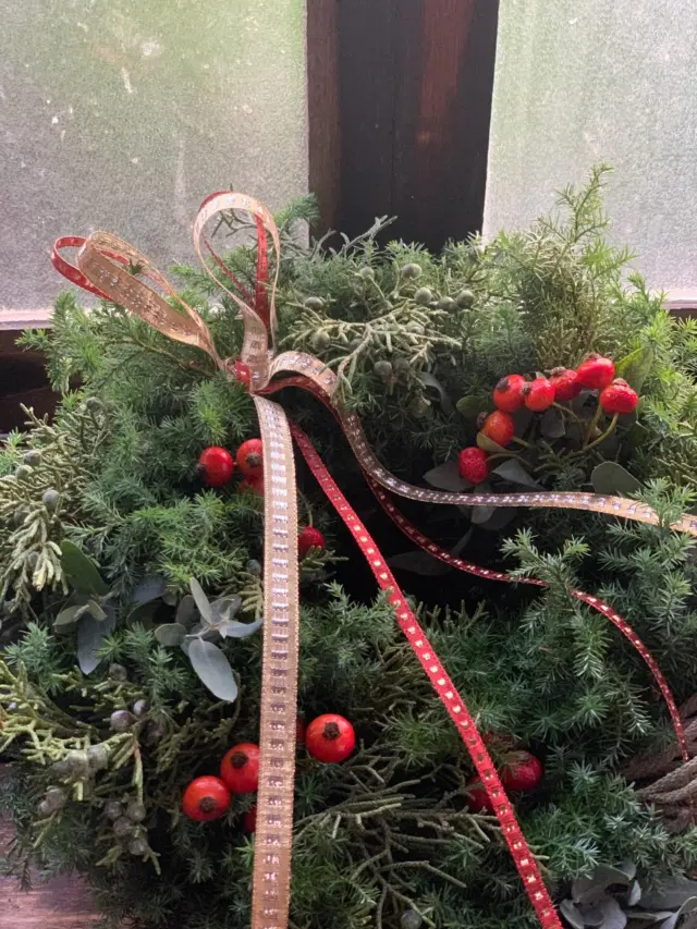赤いローズヒップがかわいいフレッシュグリーンのクリスマスリース
#アトリエ花の夢クリスマスリース
#アトリエ花の夢
#黒川博子
#フラワーワークスジャパン